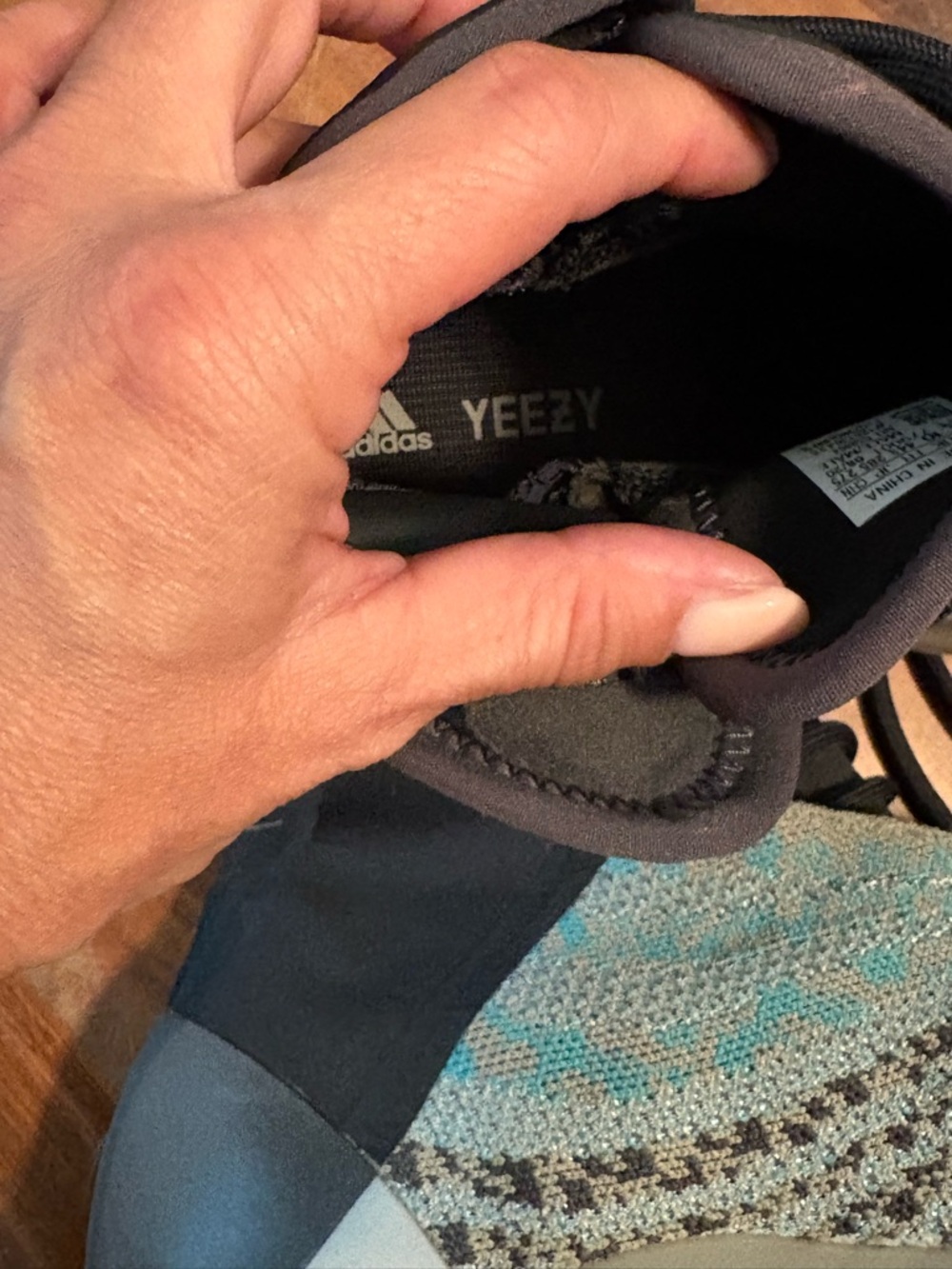 Adidas Yeezy Boost Basketball Sneakers Mens 10 Teal Gray Knit G58864 - Picture 7 of 9